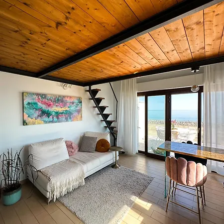 Jolie Maison